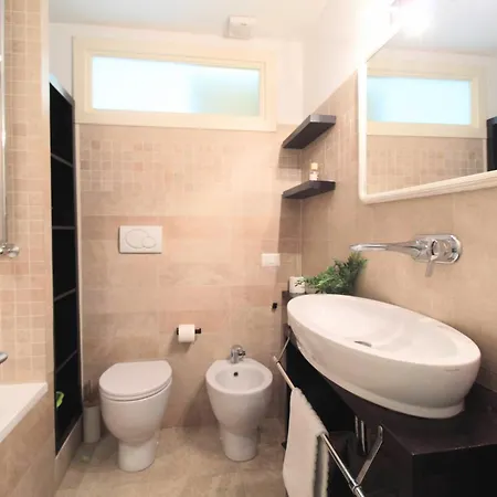 Casa Perla Sempione, Spazio E Confort Metro B1 アパート